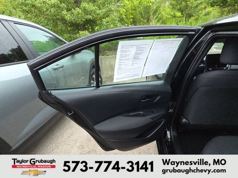 Used 2024 Toyota Corolla LE FWD image 12
