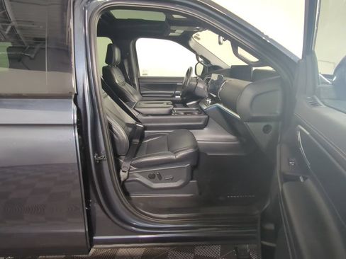 Used 2025 Ford Expedition Max Platinum w/ Stealth Appearance Package AWD/4WD image 12