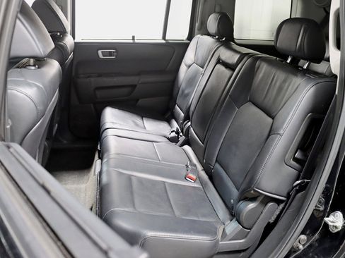 Used 2010 Honda Pilot Touring image 25