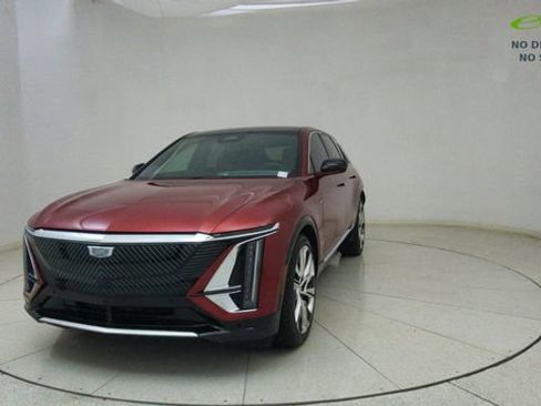 Used 2024 Cadillac Lyriq Luxury w/ LPO, Floor Liner Package image 66