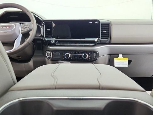 New 2026 GMC Sierra 1500 SLT w/ SLT Premium Package image 31