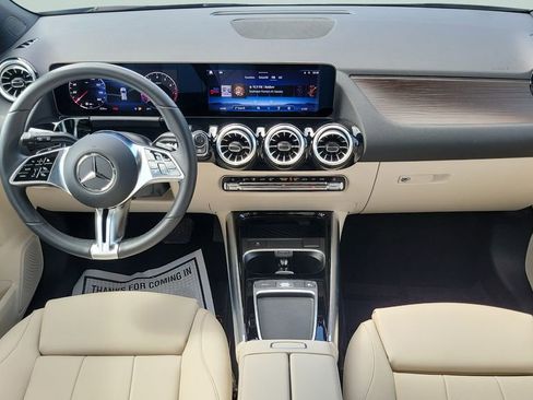 Used 2025 Mercedes-Benz GLA 250 image 11