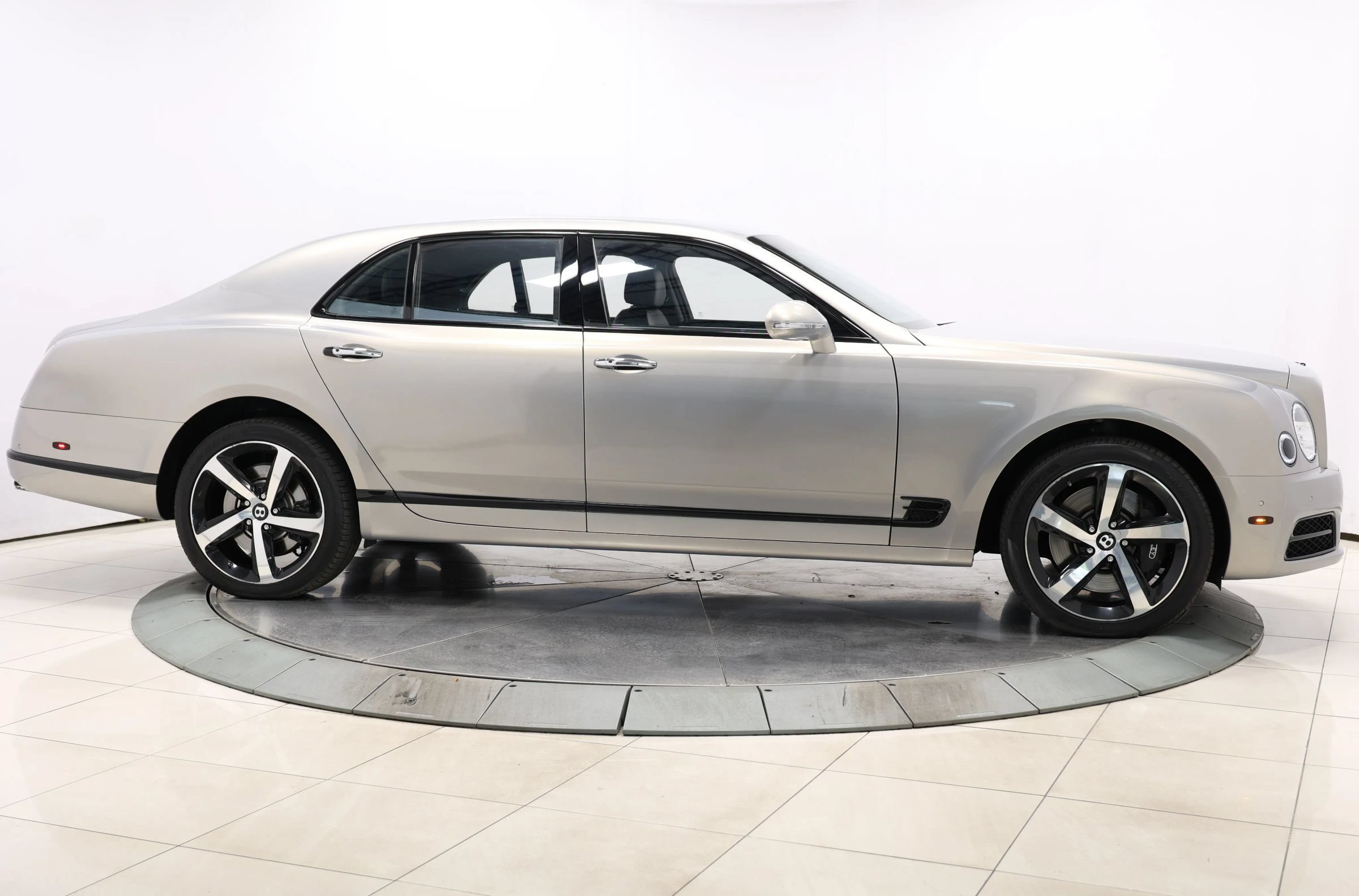 Used 2018 Bentley Mulsanne RWD image 83