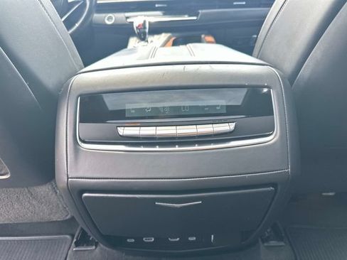 Used 2021 Cadillac Escalade Sport Platinum AWD/4WD image 15