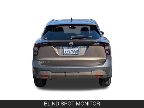 Used 2026 Nissan Kicks SV FWD image 9