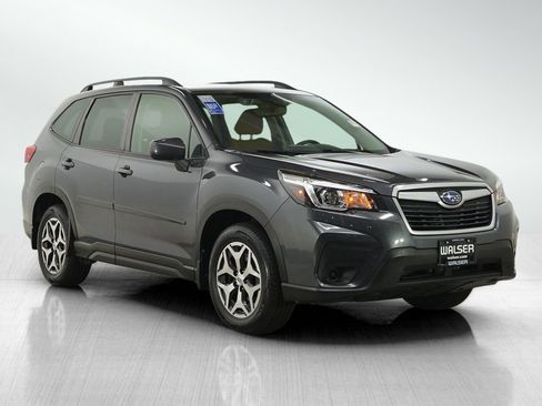 Used 2020 Subaru Forester Premium AWD/4WD image 7