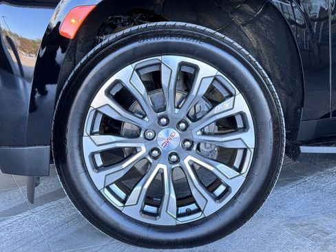 Certified 2024 GMC Yukon XL Denali w/ Max Trailering Package image 4