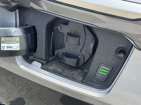 Used 2023 Kia Niro Wind FWD image 4