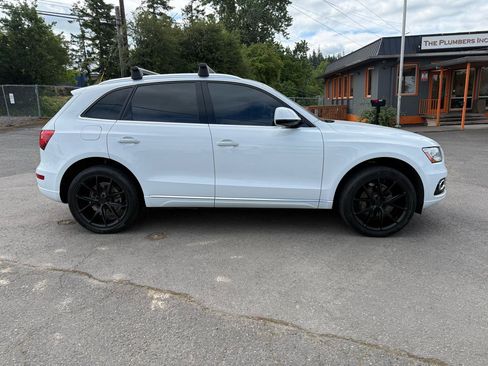 Used 2016 Audi Q5 2.0T Premium Plus w/ Technology Package AWD/4WD image 3