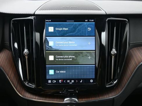 Used 2023 Volvo XC60 B6 Ultimate w/ Protection Package Premier image 14