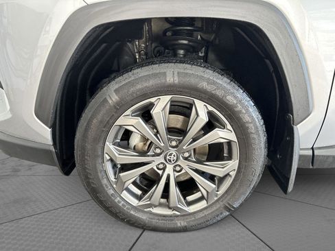 Used 2024 Toyota RAV4 XLE Premium image 5