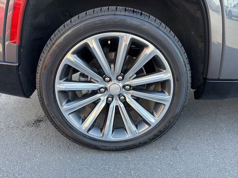 Used 2022 Jeep Grand Wagoneer Series II w/ Convenience Group III image 10