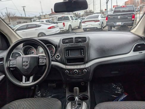 Used 2018 Dodge Journey SE image 14