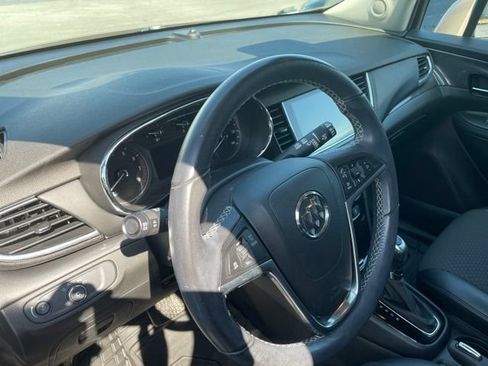 Used 2019 Buick Encore Preferred FWD image 2