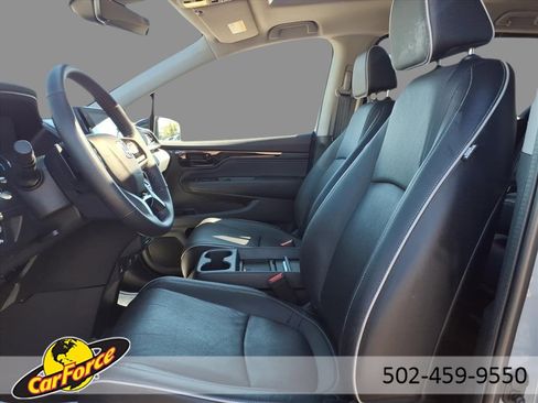Used 2023 Honda Odyssey Elite image 5