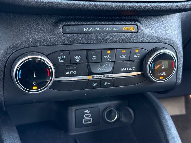 Used 2025 Ford Escape Active AWD/4WD image 32