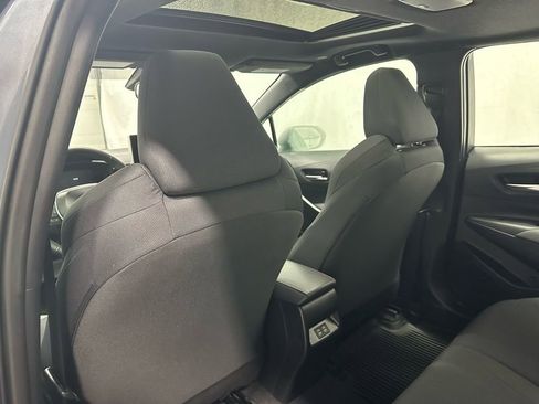 Used 2025 Toyota Corolla SE w/ SE Premium Package image 46