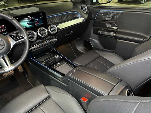 Used 2026 Mercedes-Benz GLB 250 4MATIC image 43