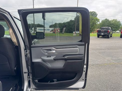 Used 2019 RAM 1500 Big Horn AWD/4WD image 43