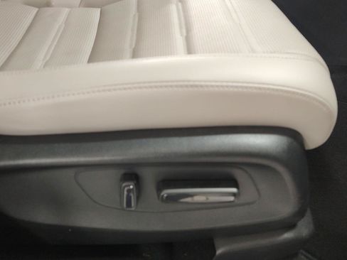 Used 2024 Honda CR-V EX-L image 5