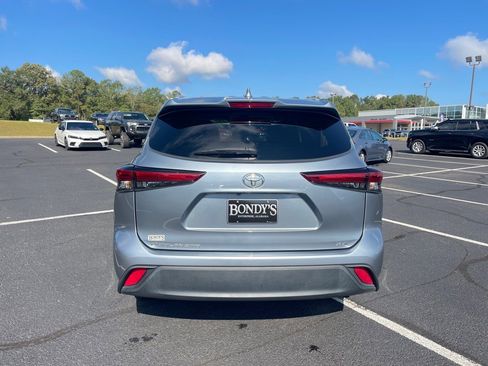 Used 2023 Toyota Highlander XLE image 15