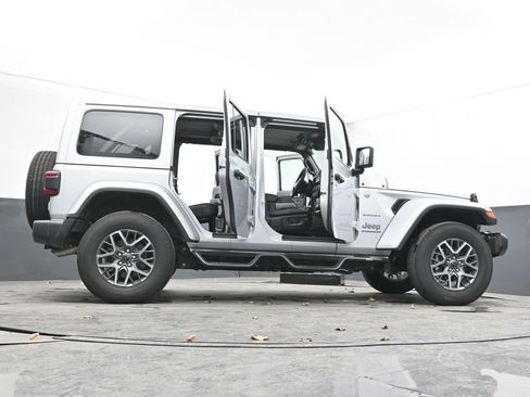 Used 2024 Jeep Wrangler Sahara image 68