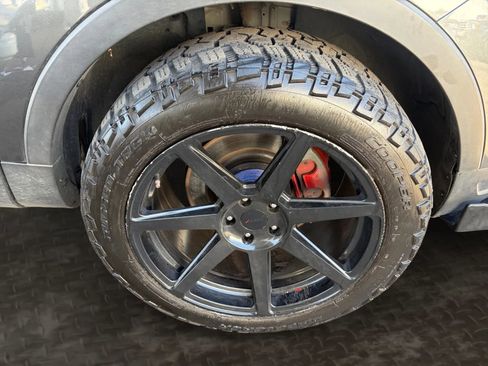 Used 2018 Ford Explorer XLT w/ Equipment Group 202A image 42