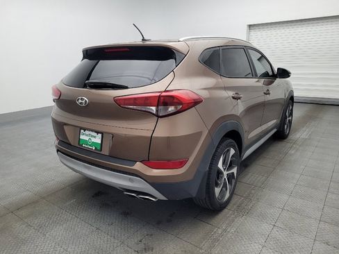 Used 2017 Hyundai Tucson Sport image 9