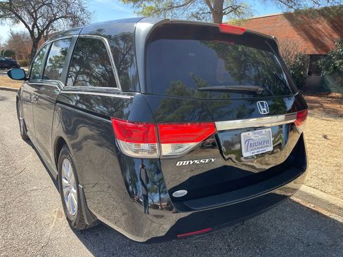 Used 2016 Honda Odyssey EX image 3