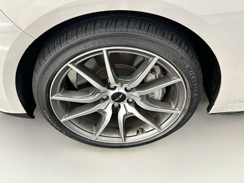 Used 2025 Genesis G70 2.5T AWD/4WD image 11