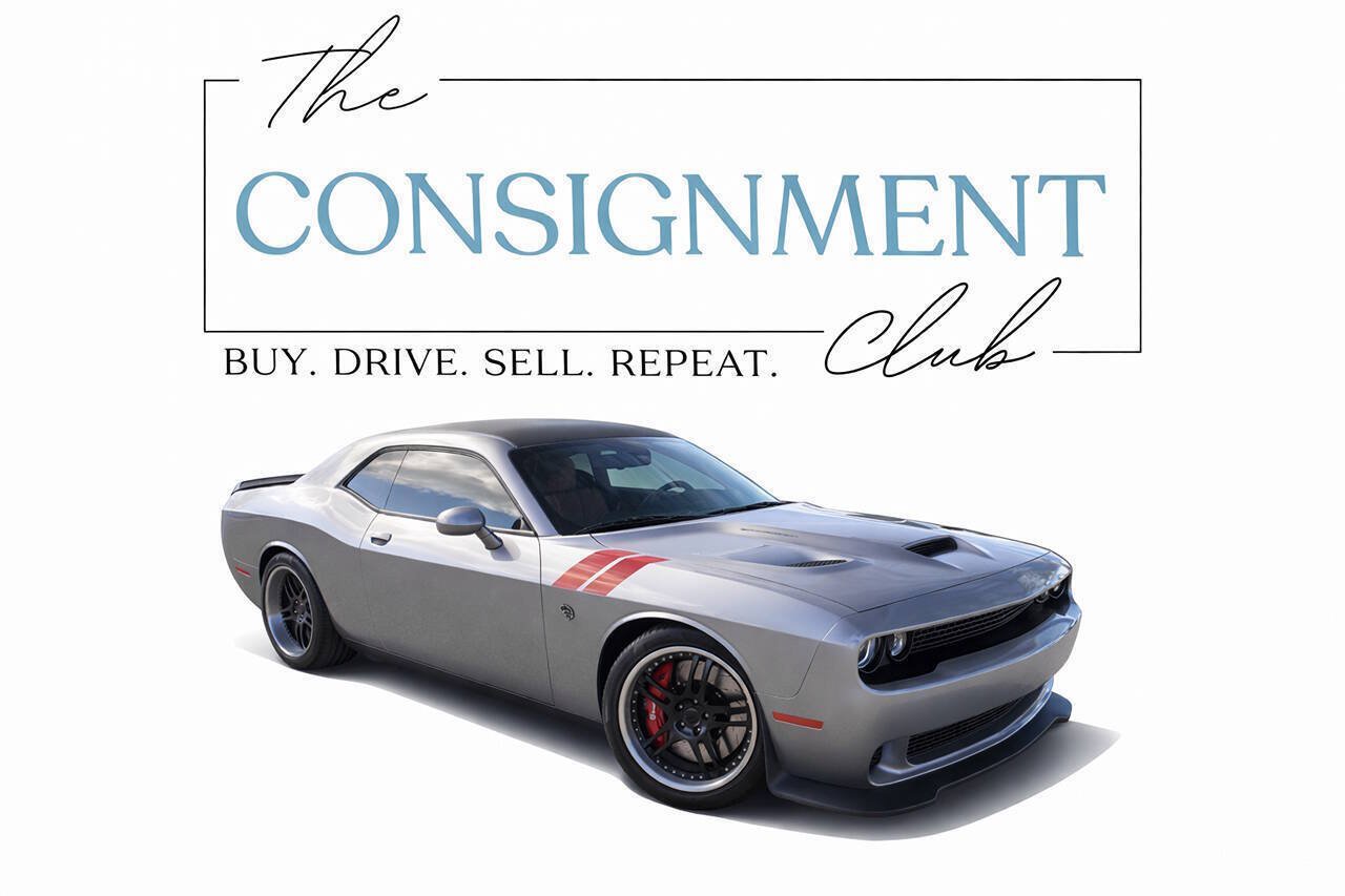 Used 2015 Dodge Challenger SRT Hellcat RWD image 3