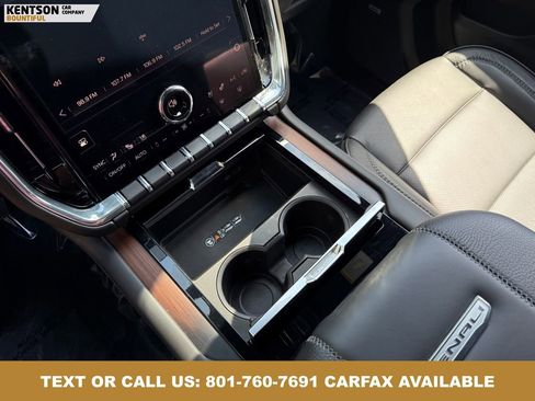 Used 2025 GMC Yukon XL Denali AWD/4WD image 21