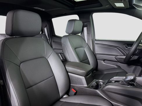 New 2025 GMC Canyon Elevation w/ Convenience Package image 28