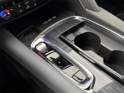 Used 2024 Buick Enclave Essence image 26