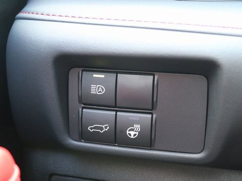 Used 2022 Toyota Highlander XSE image 32