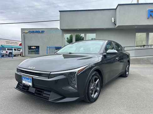 Used 2025 Kia K4 FWD image 7