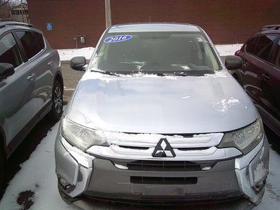 Used 2016 Mitsubishi Outlander ES