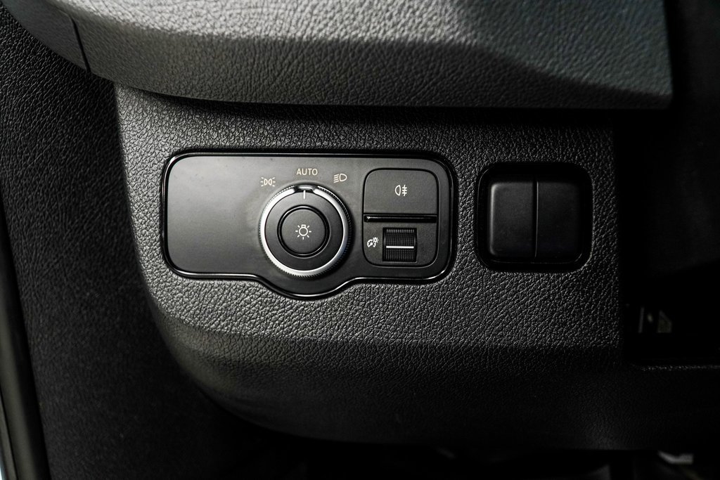 Used 2024 Mercedes-Benz Sprinter 2500 image 30