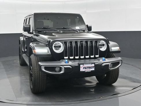 Used 2022 Jeep Wrangler Unlimited Sahara w/ Cold Weather Group AWD/4WD image 27