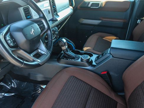 Used 2022 Ford Bronco Outer Banks w/ Sasquatch Package AWD/4WD image 18