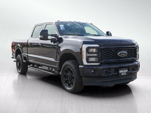 Used 2025 Ford F250 Lariat w/ Black Appearance Package AWD/4WD image 7