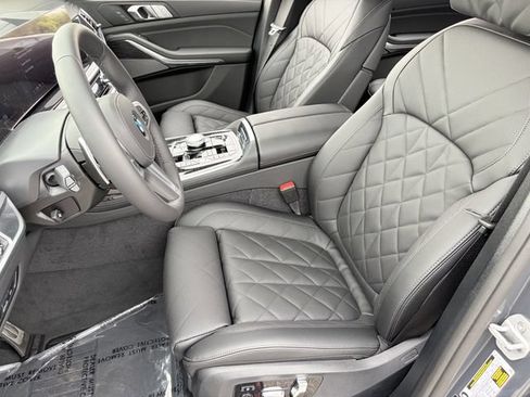 Used 2026 BMW X7 xDrive40i w/ M Sport Package AWD/4WD image 19