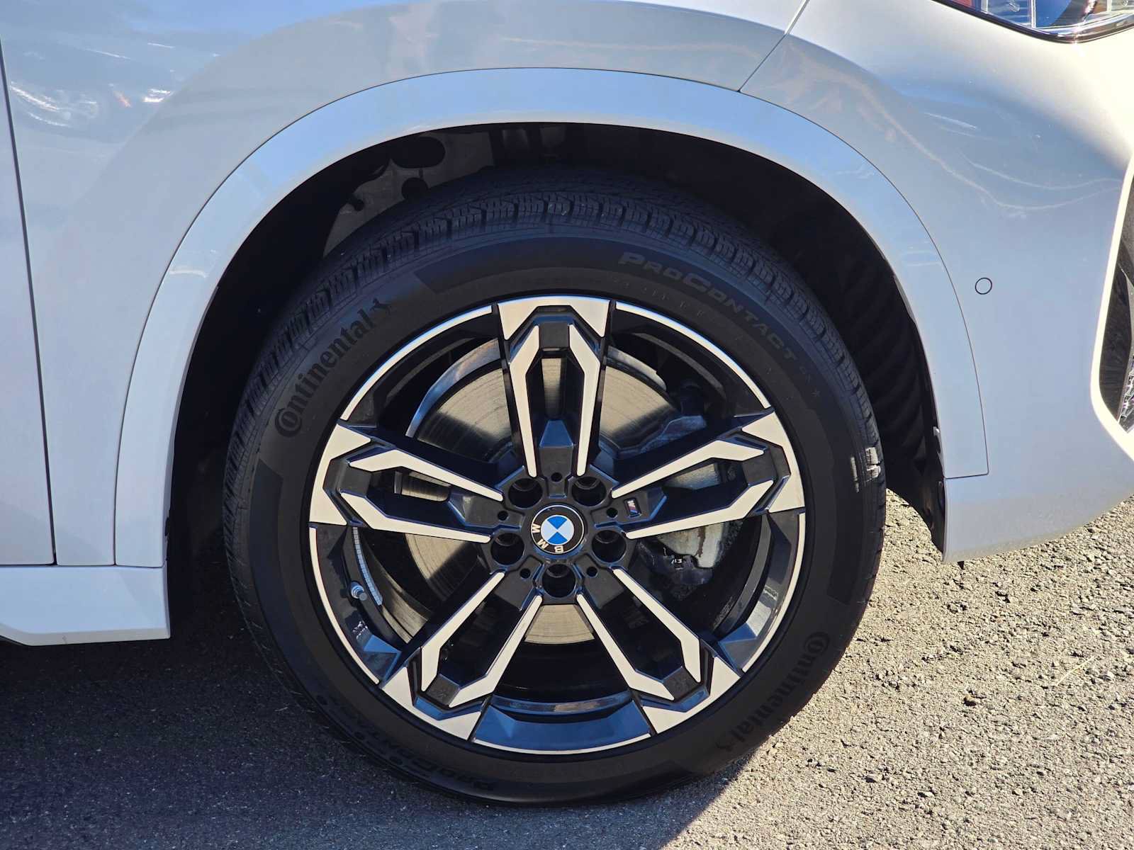 Used 2026 BMW X1 xDrive28i w/ M Sport Package AWD/4WD image 9