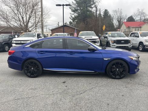 Used 2019 Honda Accord Sport image 10