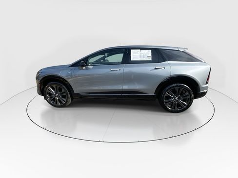 Used 2025 Cadillac Optiq Sport 2 AWD/4WD image 5