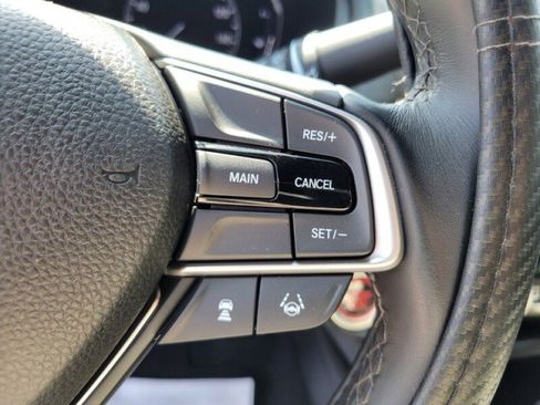 Used 2019 Honda Accord Sport image 14