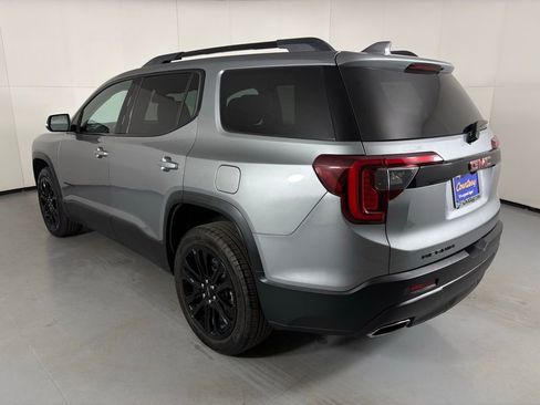 Used 2023 GMC Acadia SLT w/ Elevation Edition image 7