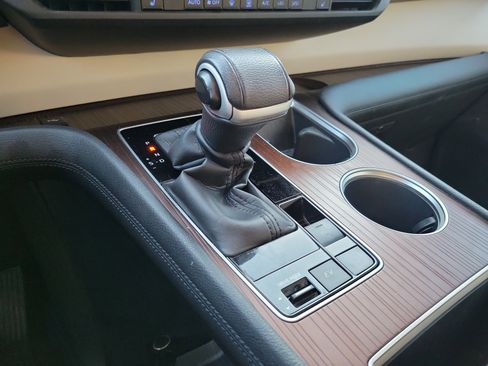 Used 2022 Toyota Sienna XLE image 28