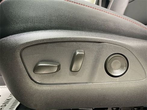 Used 2026 Chevrolet Traverse Z71 w/ Driver Confidence Package image 12