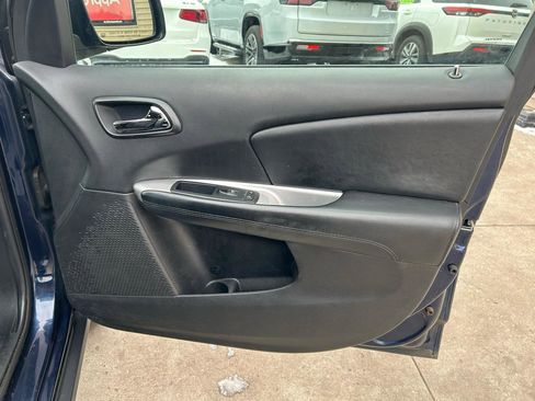 Used 2017 Dodge Journey SE FWD image 16